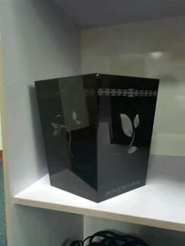화분 사진기는 보이지 않는 바코드를 검사하기 위하여 대략 4 미터를 멀어지는 트럼프패를 표시했습니다